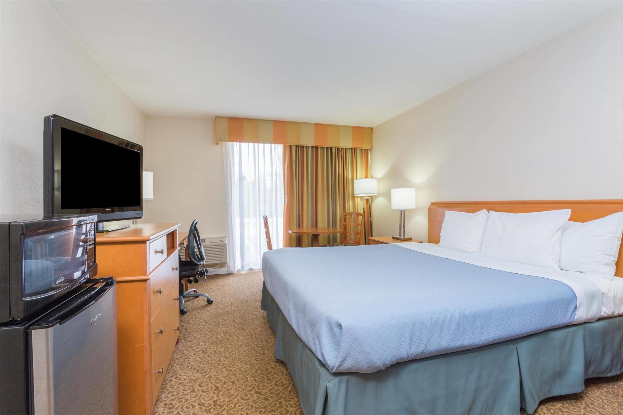 Days Inn By Wyndham Neptune Beach Jacksonville Beach Ngoại thất bức ảnh