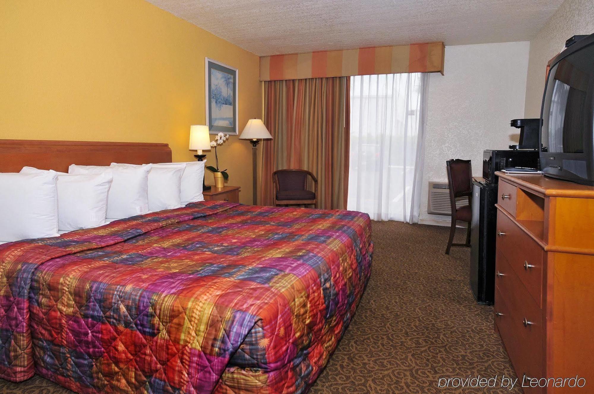 Days Inn By Wyndham Neptune Beach Jacksonville Beach Ngoại thất bức ảnh